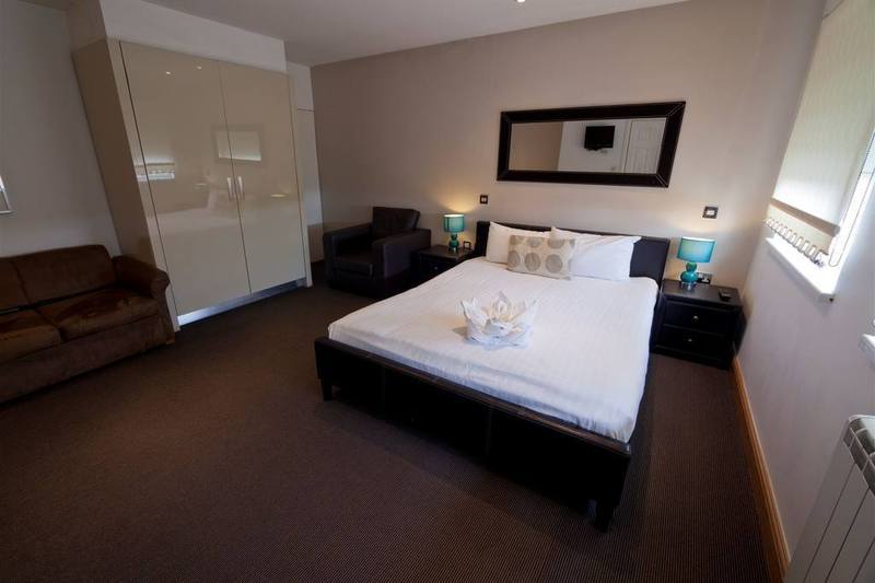 Apart-hotel West End Lane Ii